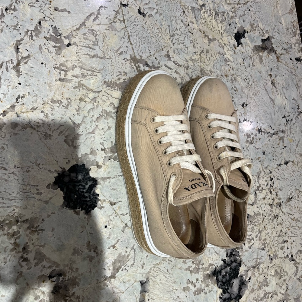 PRADA Women Cream/Tan Sneakers 37.5